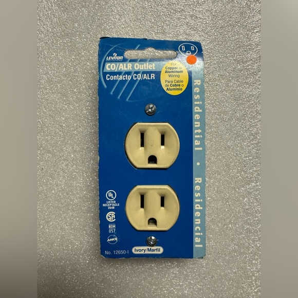 Lot of 36 Leviton Light Switches and Outlets. See Listing For Details. - Picture 9 of 16